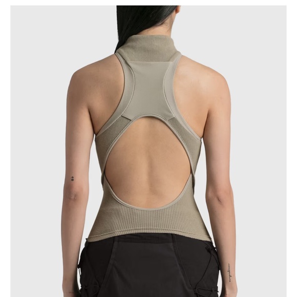 Hyein Seo Half Zip Racerback Top - Picture 2 of 13